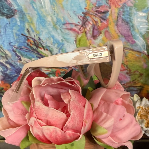 *NEW!* Quay Australia Tempted Pointy Cat Eye Sunglasses - Champagne/Brn Fawn main image 5